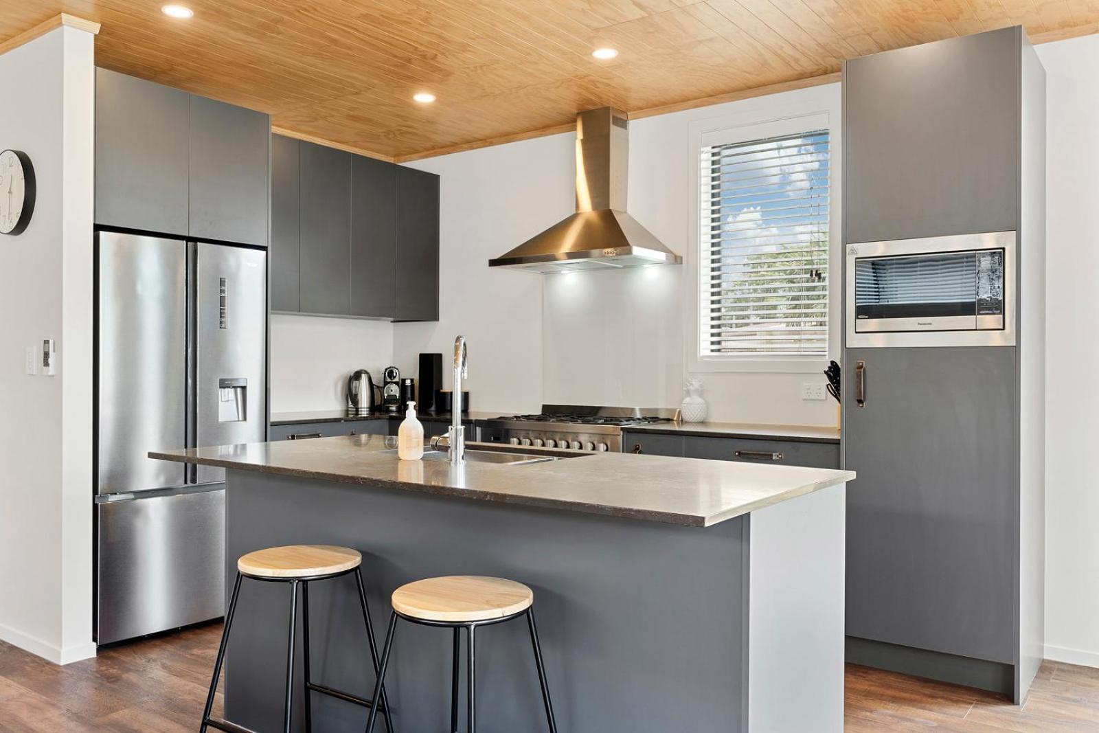 טה ארוה Custom Designed Holiday Home, Next To Cycleway. מראה חיצוני תמונה