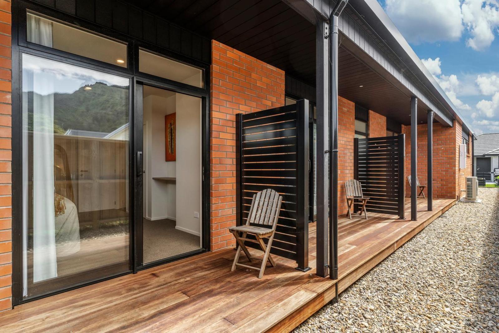 טה ארוה Custom Designed Holiday Home, Next To Cycleway. מראה חיצוני תמונה